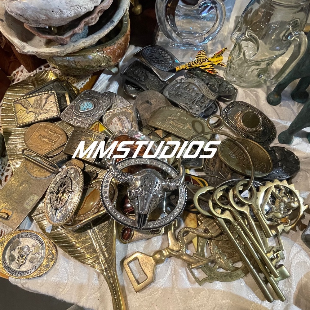 Meet your Posher, MMSTUDIOS